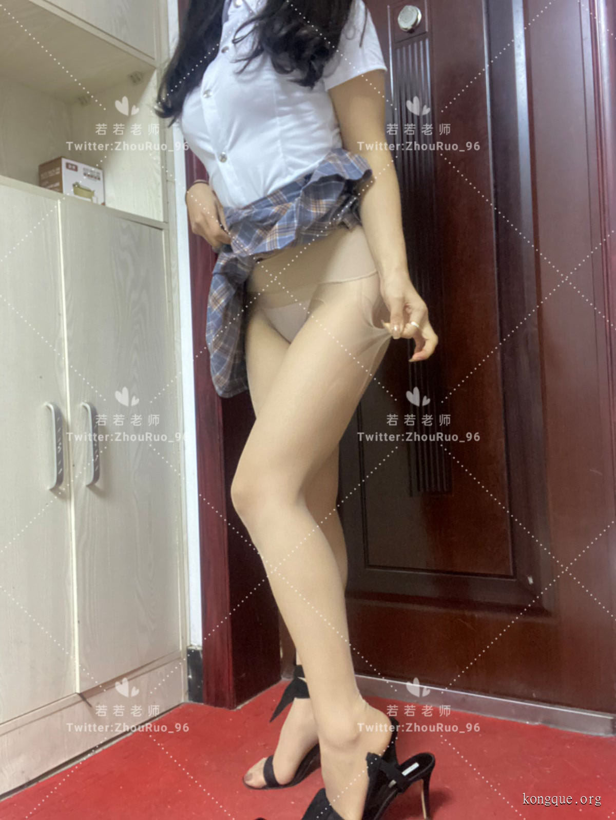若若老师  – 朋友圈及专场系列套图&视频